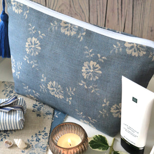 Daisy Chain Tassel Wash Bag - Country Blue