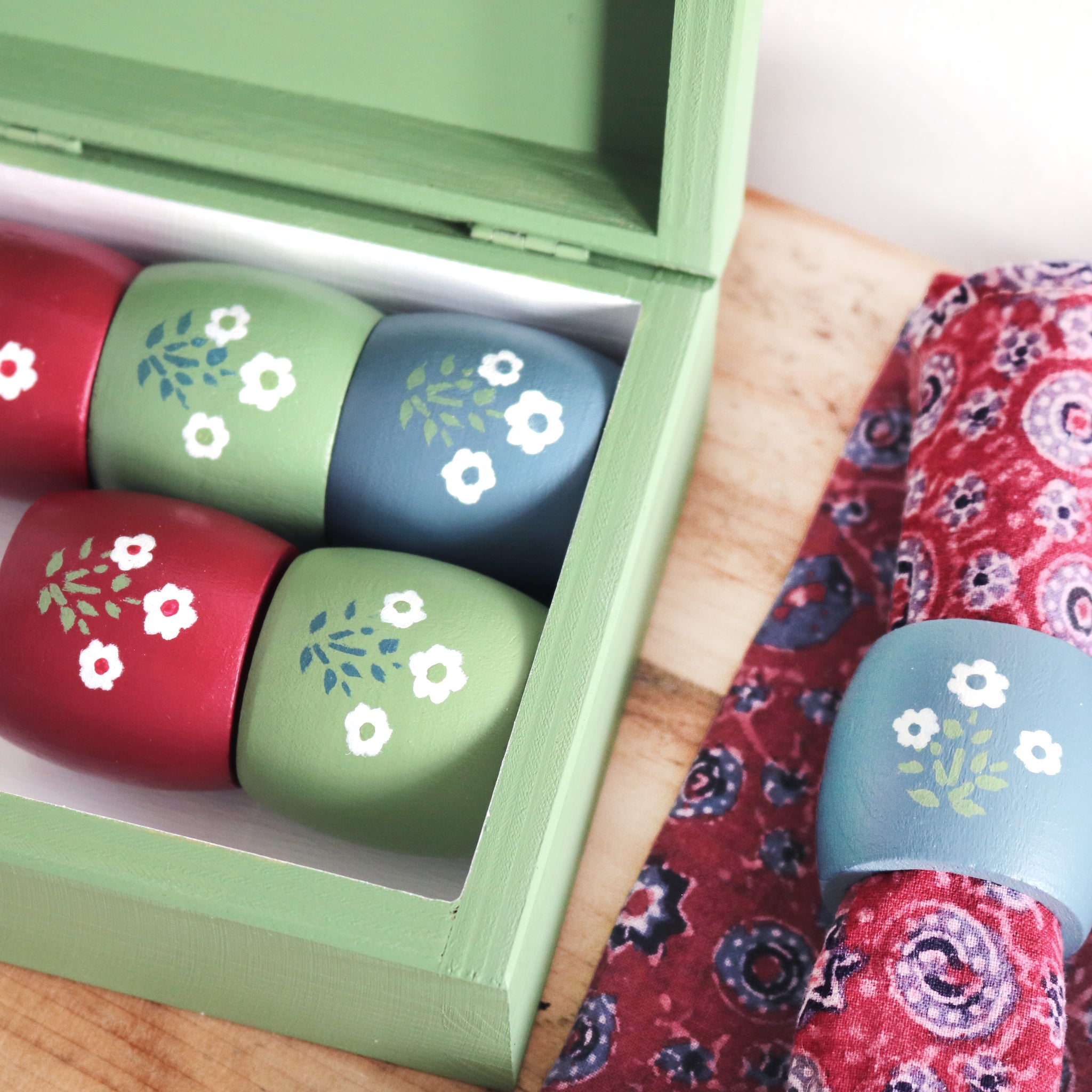 Hand Painted Napkin Ring Set & Presentation Box