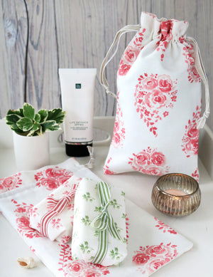 Rose Drop Small Toiletry Bag & Soap Set