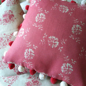 Daisy Chain Fabric - Faded Raspberry